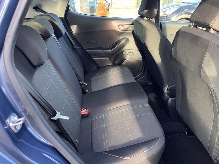 Vehicle Image 22