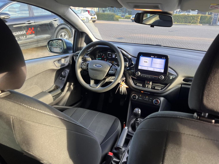 Vehicle Image 23