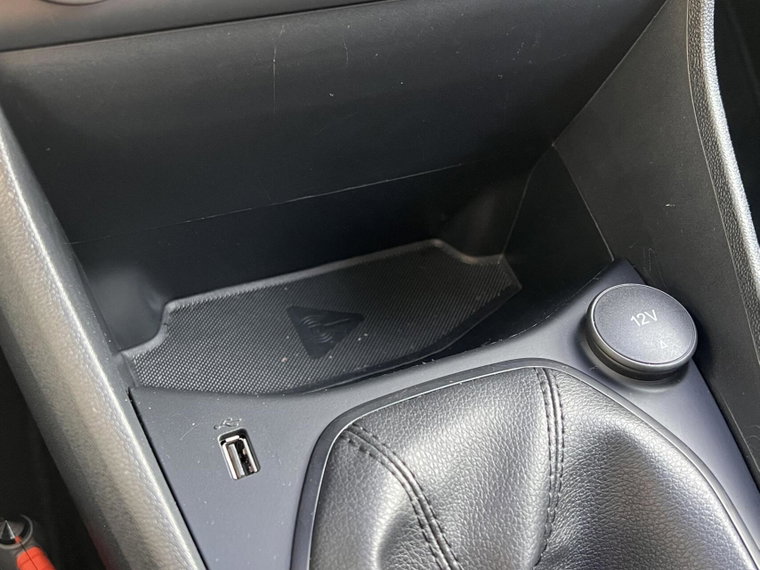 Vehicle Image 32