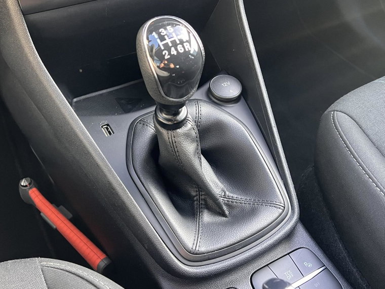 Vehicle Image 33