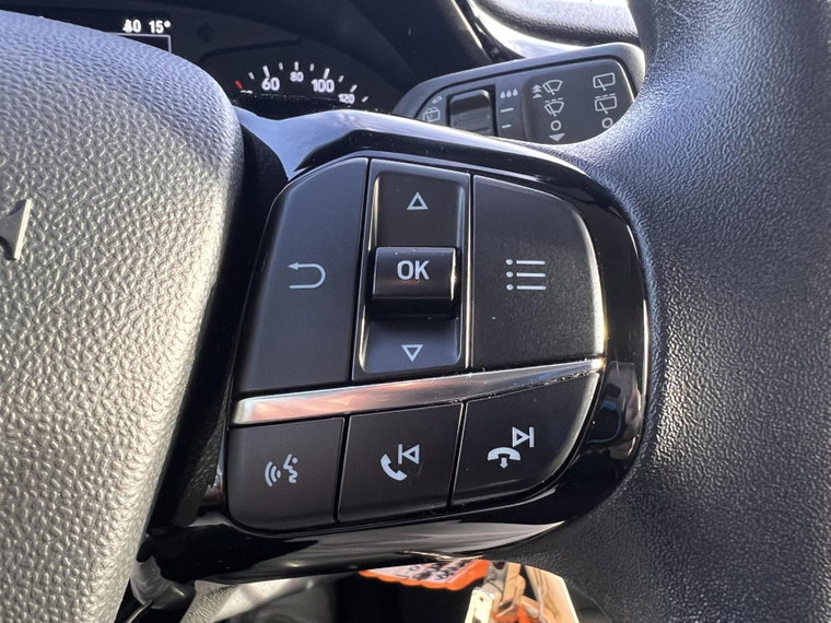 Vehicle Image 39
