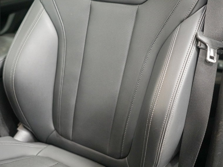 Vehicle Image 26