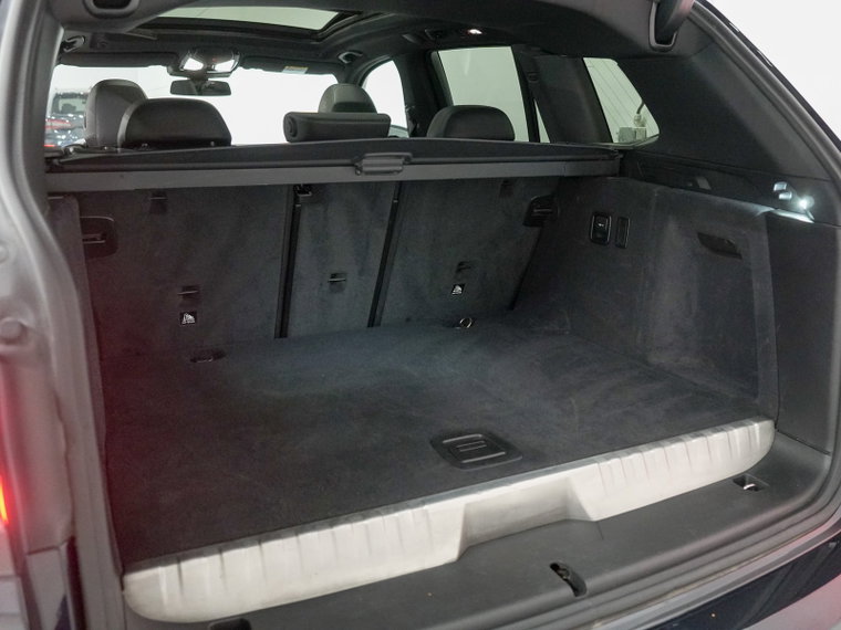 Vehicle Image 48