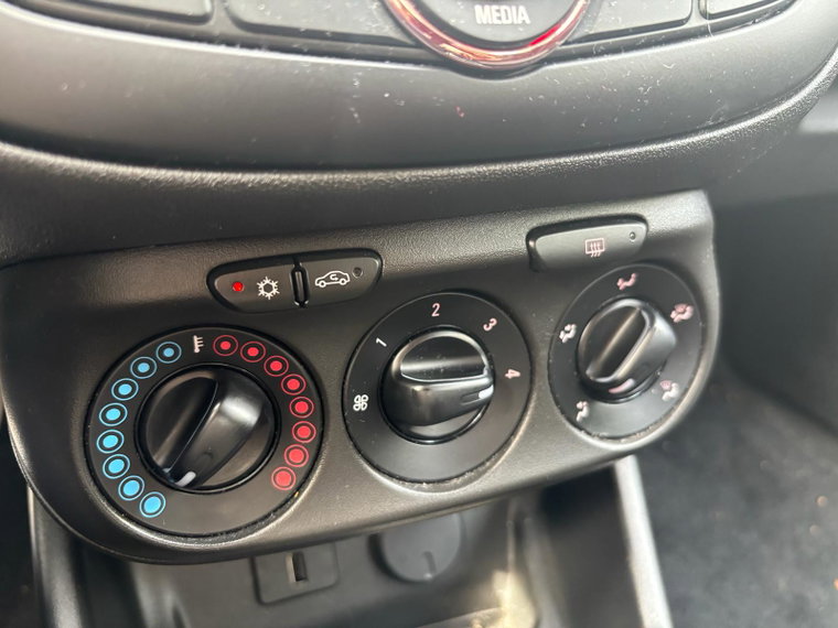 Vehicle Image 27