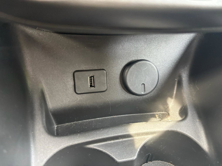 Vehicle Image 28