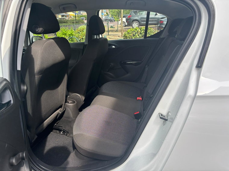 Vehicle Image 31