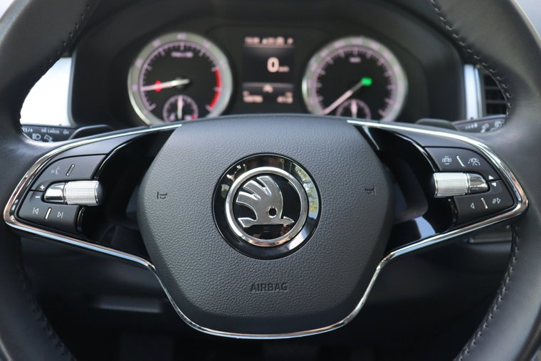 Vehicle Image 23