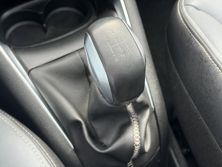 Vehicle Image 23
