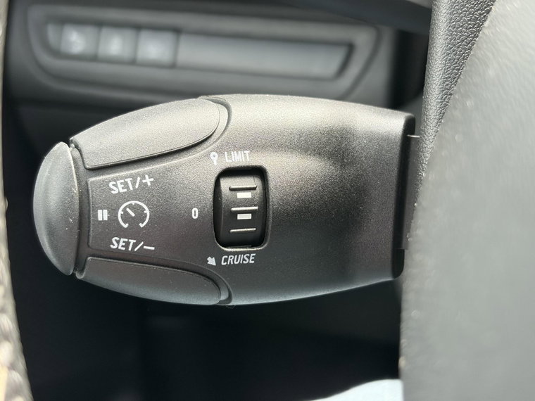 Vehicle Image 28