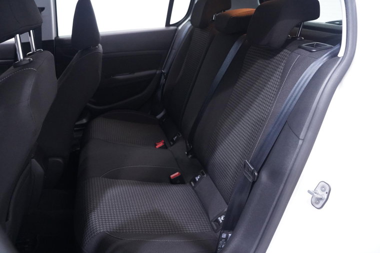Vehicle Image 33