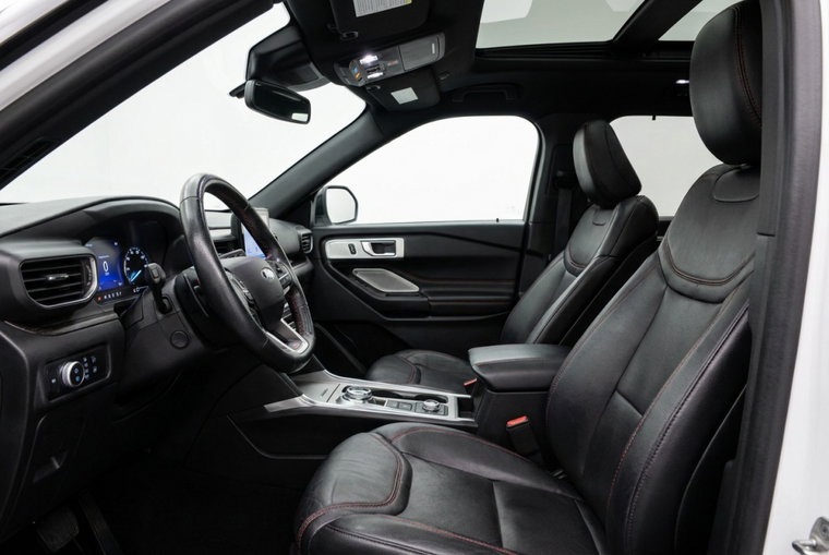 Vehicle Image 11