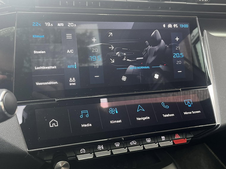 Vehicle Image 28