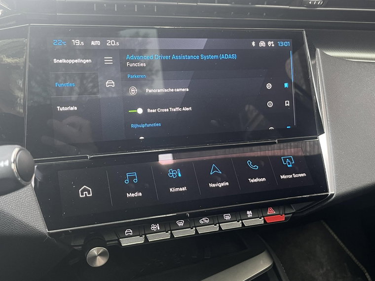 Vehicle Image 38