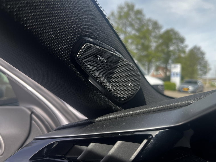 Vehicle Image 52