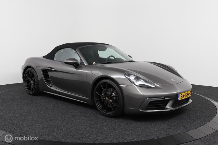 Vehicle Image 60
