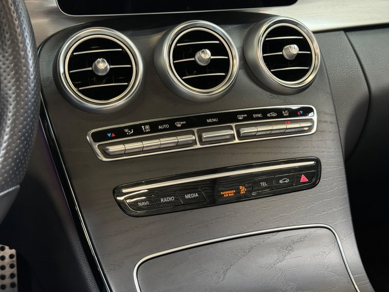 Vehicle Image 27