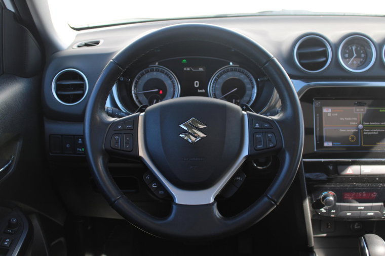 Vehicle Image 16