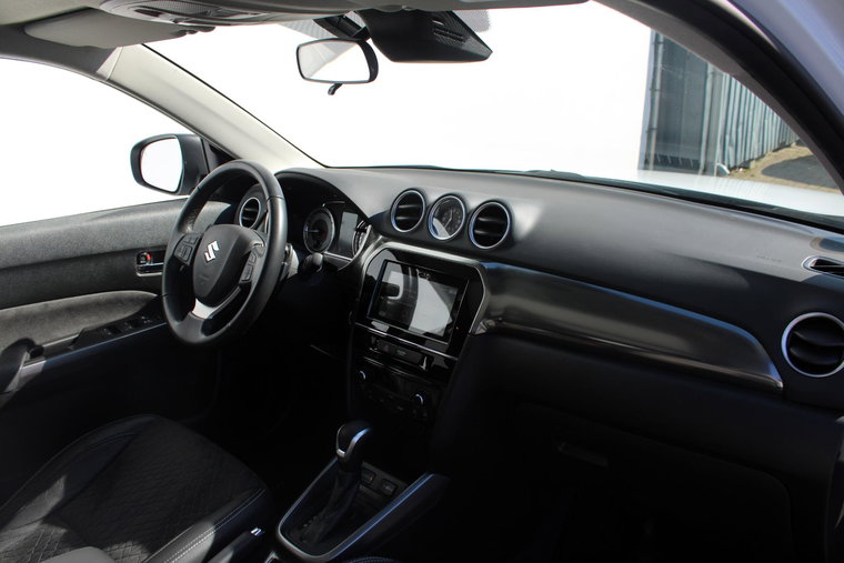 Vehicle Image 32