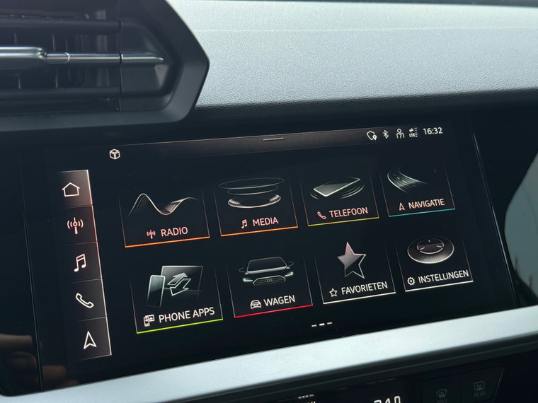 Vehicle Image 27