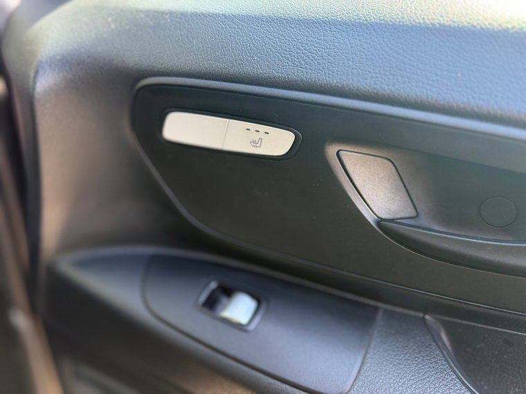 Vehicle Image 24