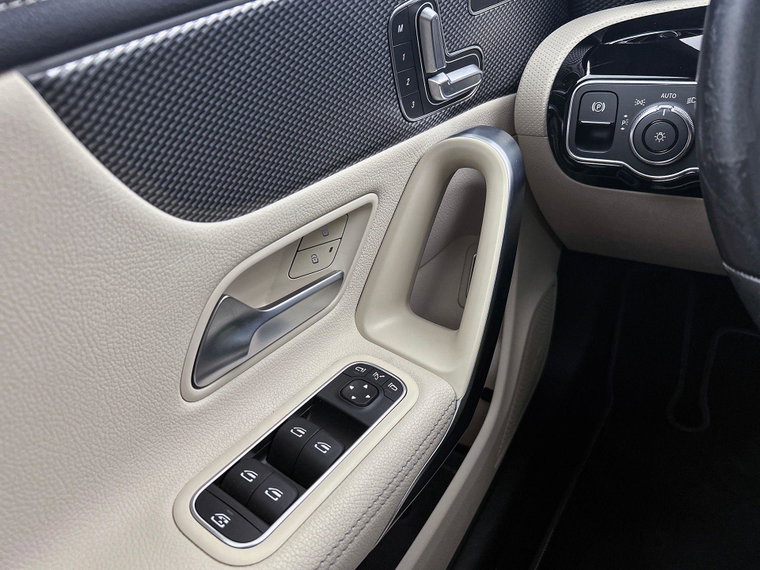 Vehicle Image 45