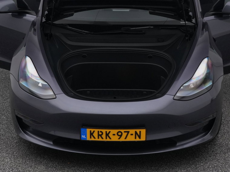 Vehicle Image 32