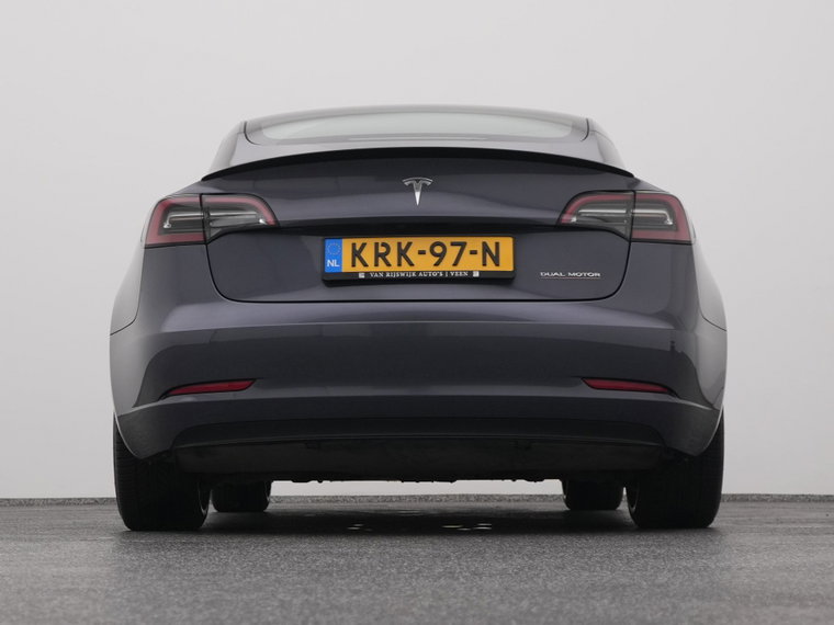 Vehicle Image 37