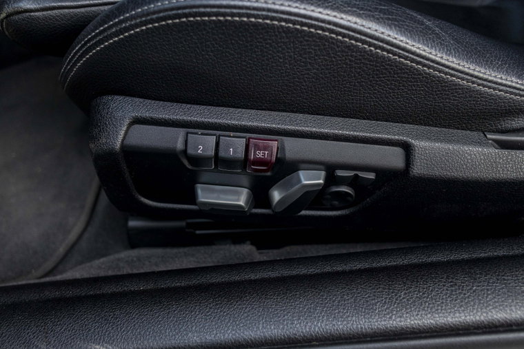 Vehicle Image 23