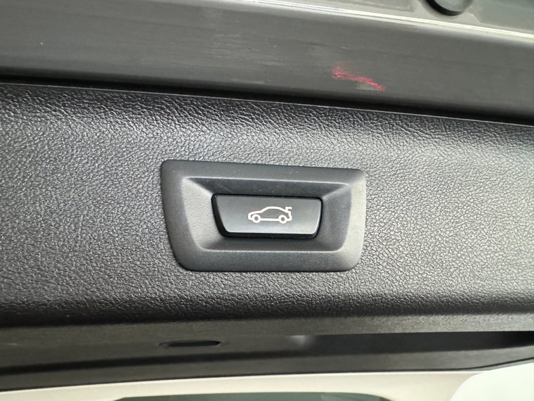 Vehicle Image 38