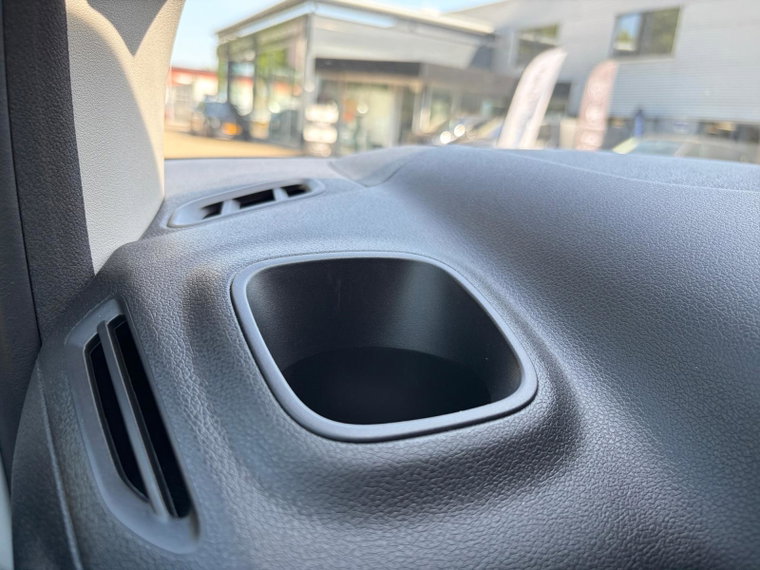 Vehicle Image 39