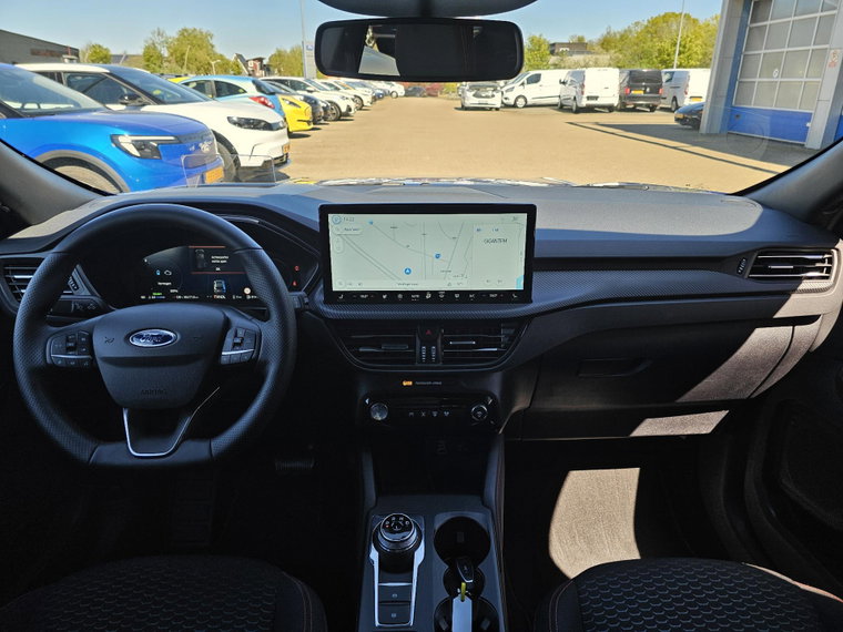 Vehicle Image 25