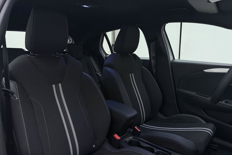 Vehicle Image 14