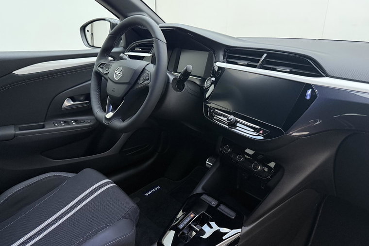 Vehicle Image 15