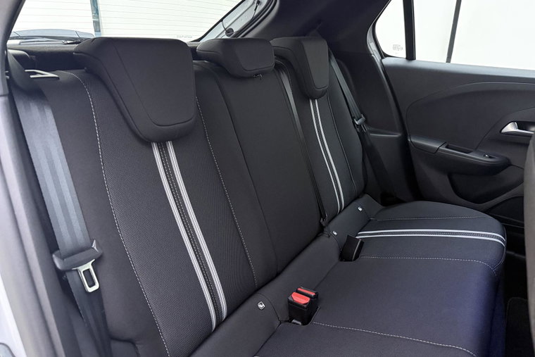 Vehicle Image 16