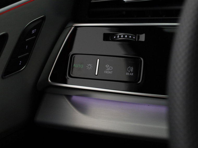 Vehicle Image 33