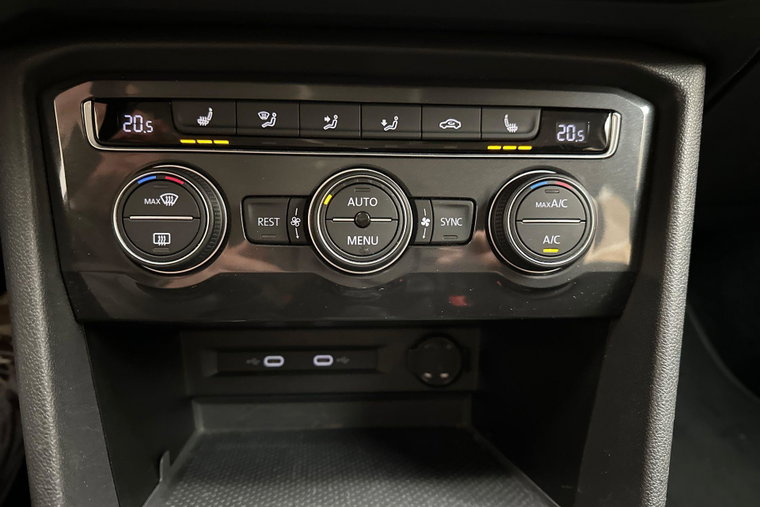 Vehicle Image 26