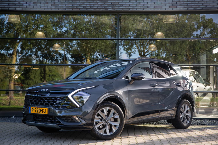 Vehicle Image 6