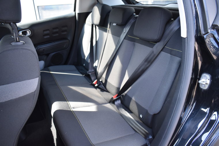 Vehicle Image 21