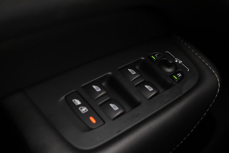Vehicle Image 52
