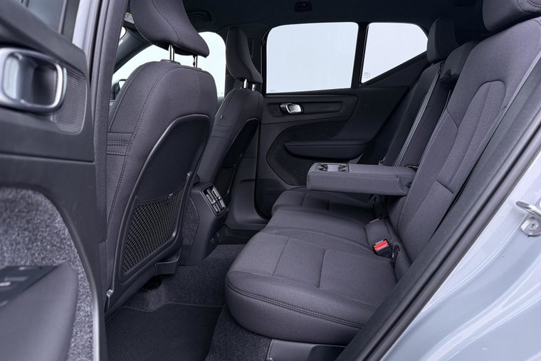 Vehicle Image 48