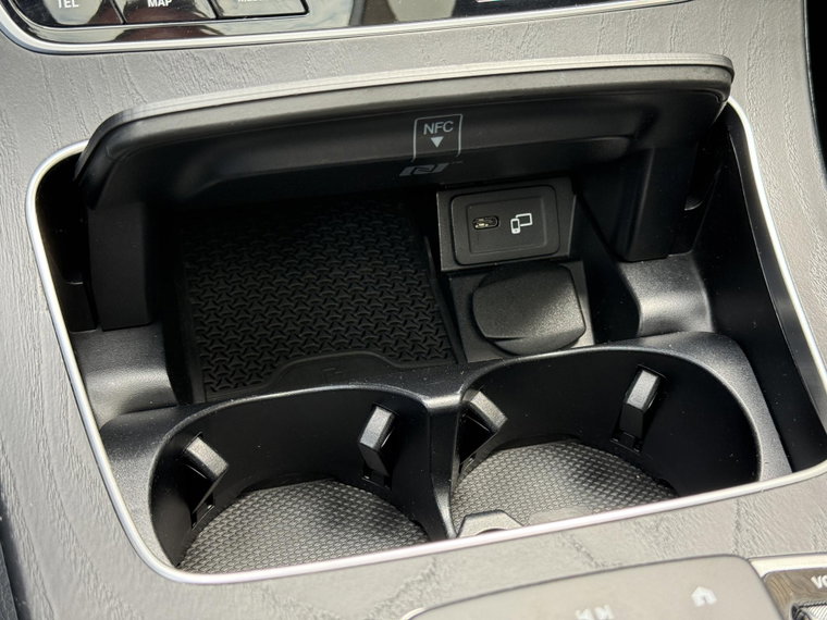 Vehicle Image 32