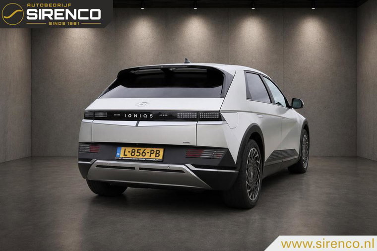 Vehicle Image 38