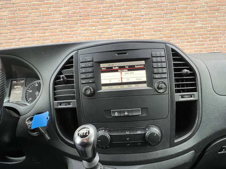 Vehicle Image 23