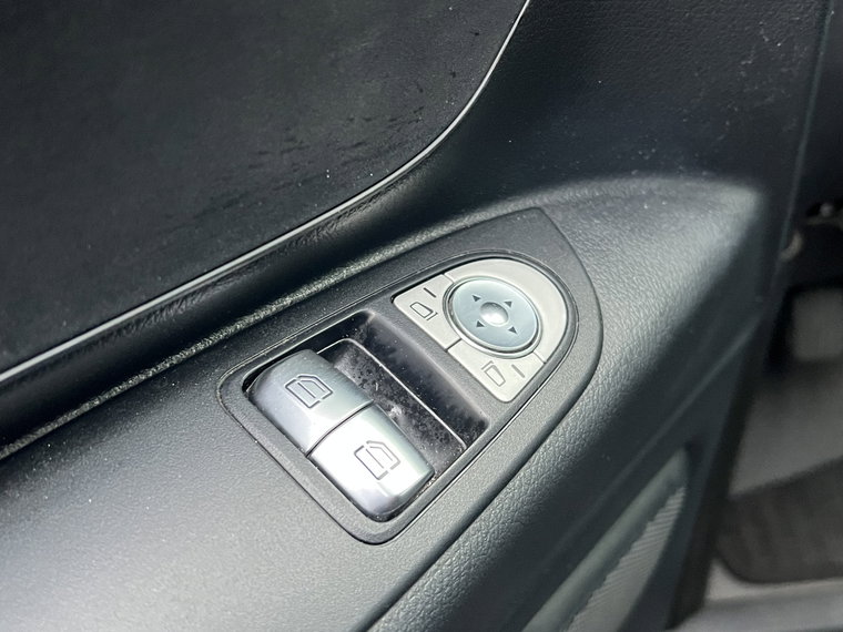 Vehicle Image 26