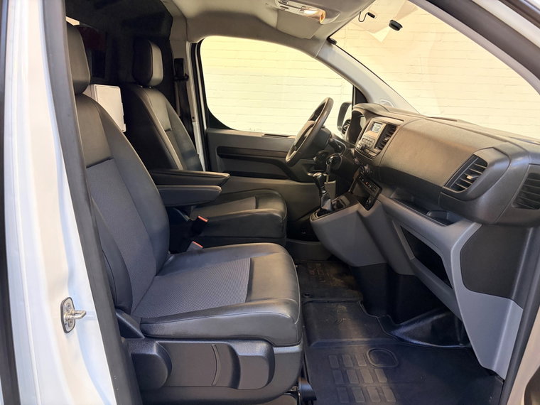 Vehicle Image 38