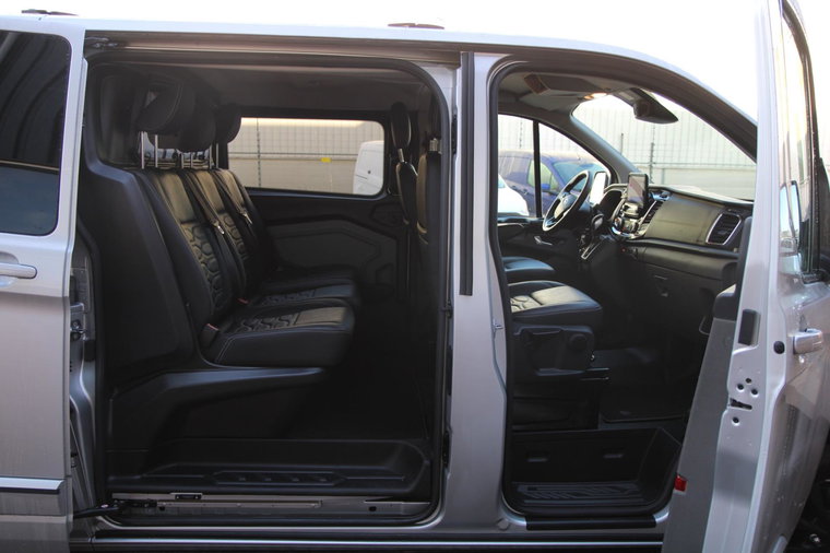 Vehicle Image 14