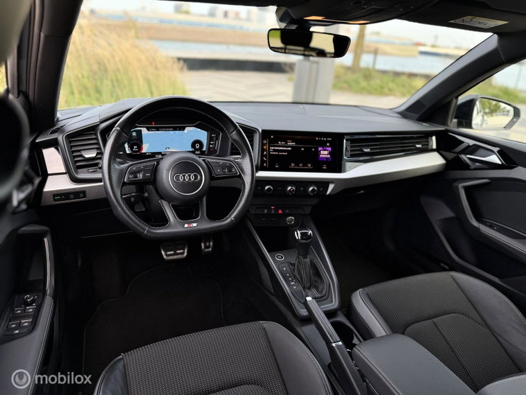 Vehicle Image 19