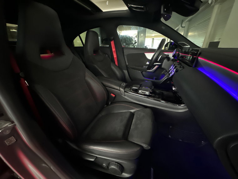 Vehicle Image 36