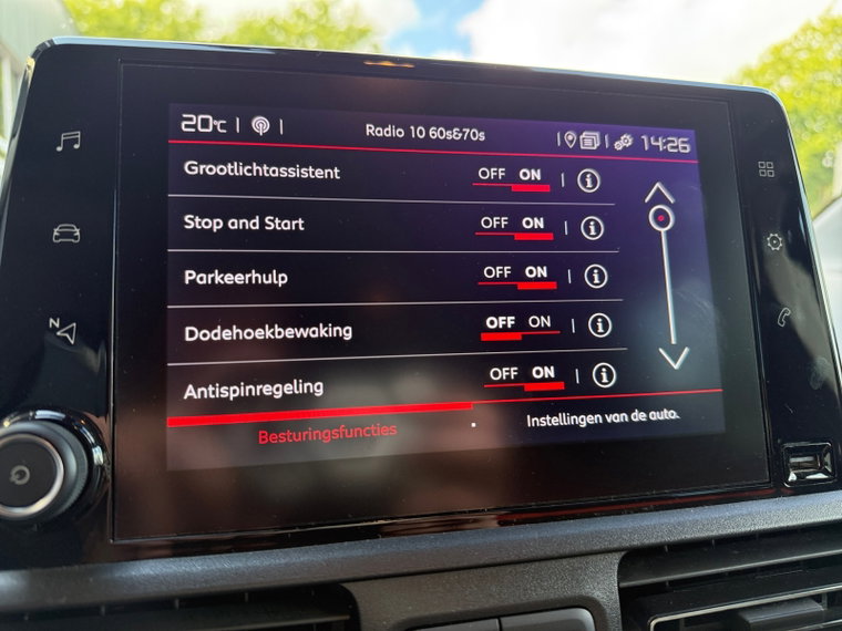 Vehicle Image 32