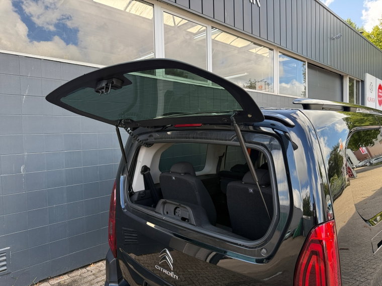 Vehicle Image 37